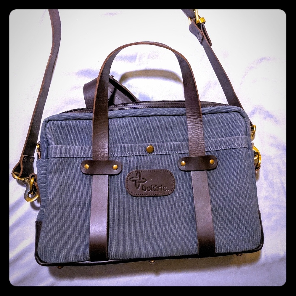 Boldric City Notebook leather and Canvas bag.